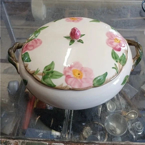 VTG Franciscan "Dessert Rose" Casserole Vegetable Dish w / Lid Exc. Chip Free - Picture 1 of 5